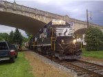NS H75 southbound during Musikfest
